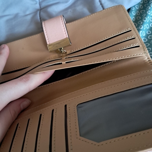 Pink hollow leaf wallet - Picture 4 of 6